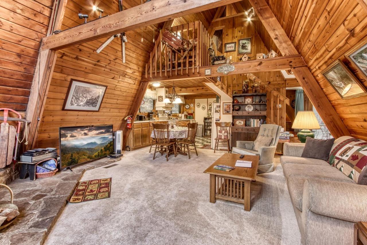 Mountain Springs Chalet Gatlinburg Exterior foto
