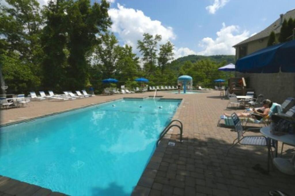 Mountain Springs Chalet Gatlinburg Exterior foto
