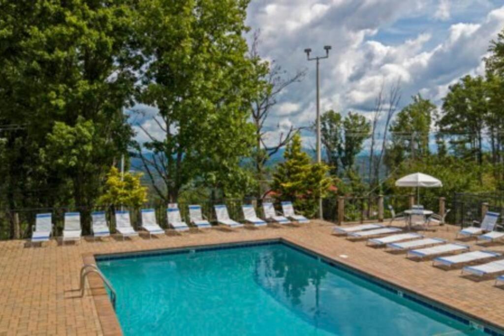 Mountain Springs Chalet Gatlinburg Exterior foto