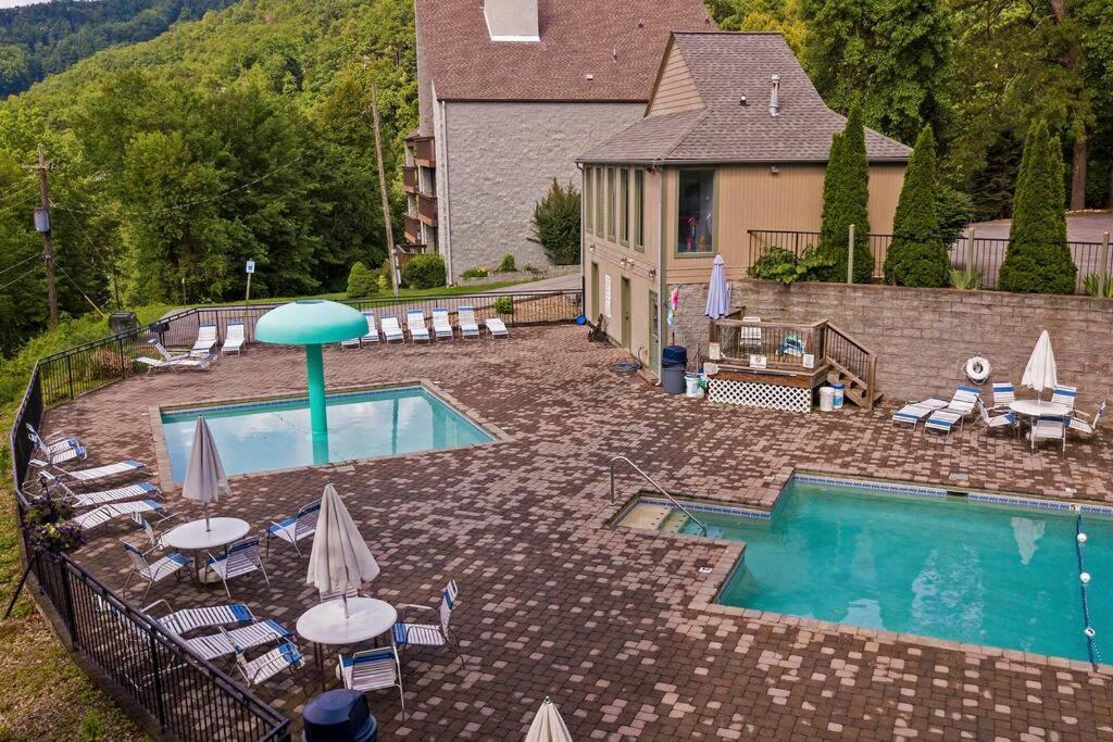 Mountain Springs Chalet Gatlinburg Exterior foto